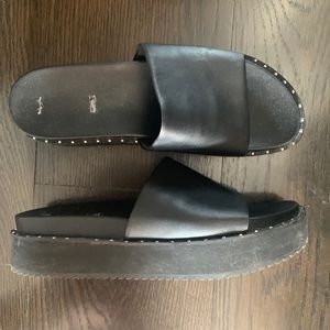 Steve Madden Platform Slippers